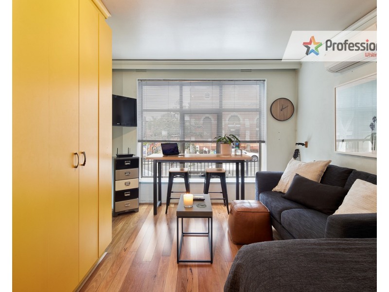 1/82 Grey Street, St Kilda VIC 3182