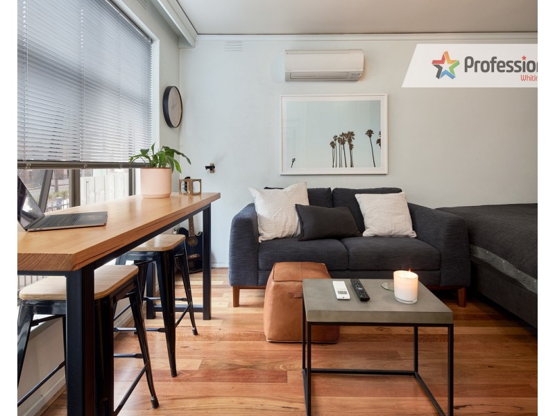 1/82 Grey Street, St Kilda VIC 3182