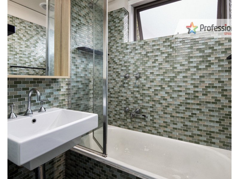 1/82 Grey Street, St Kilda VIC 3182