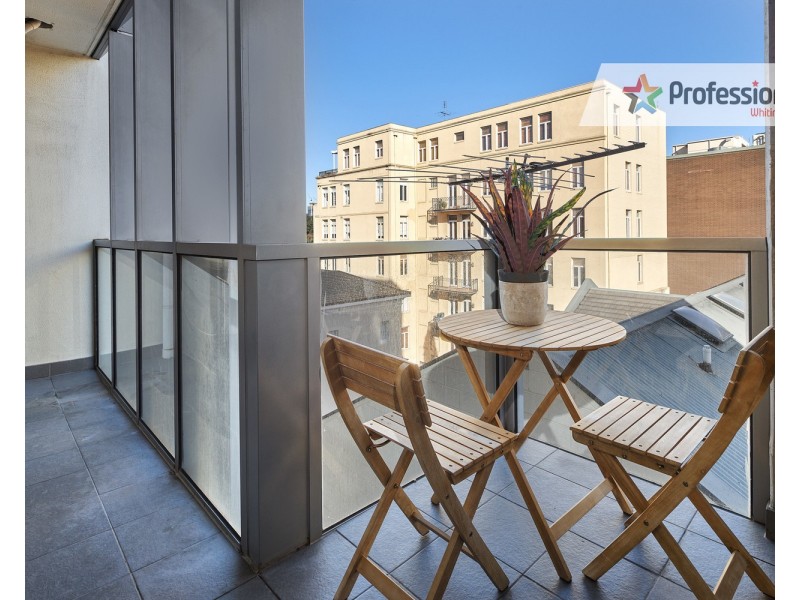 407/9 Eades Street, East Melbourne VIC 3002