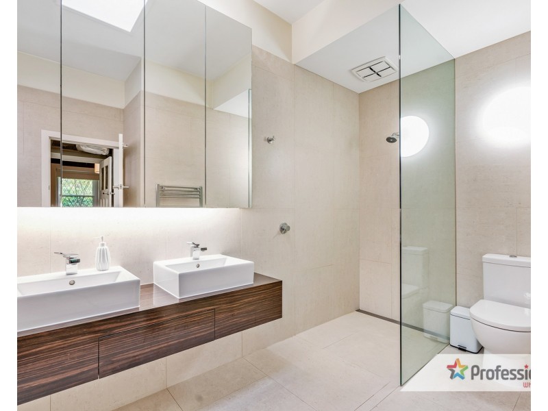 57 Brighton Road, Elwood VIC 3184