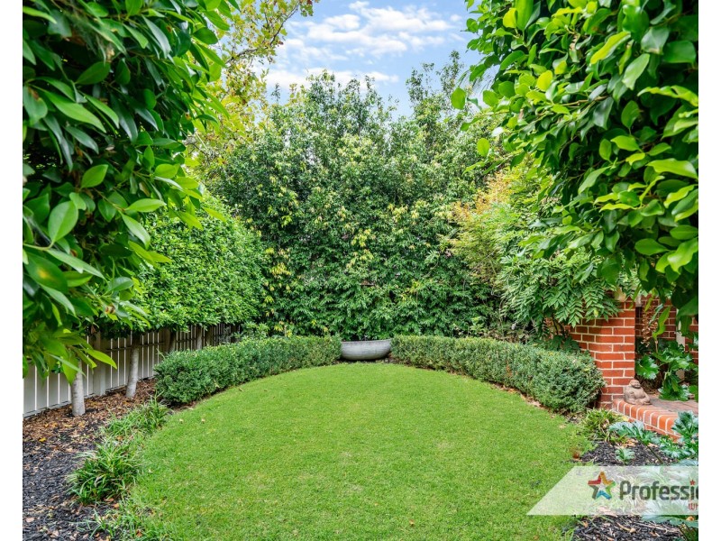 57 Brighton Road, Elwood VIC 3184