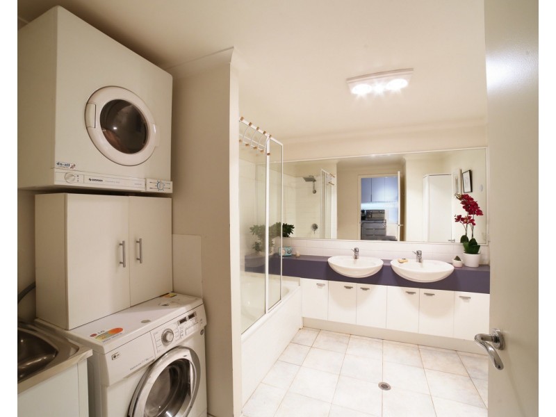 20/18-20 The Esplanade, St Kilda VIC 3182