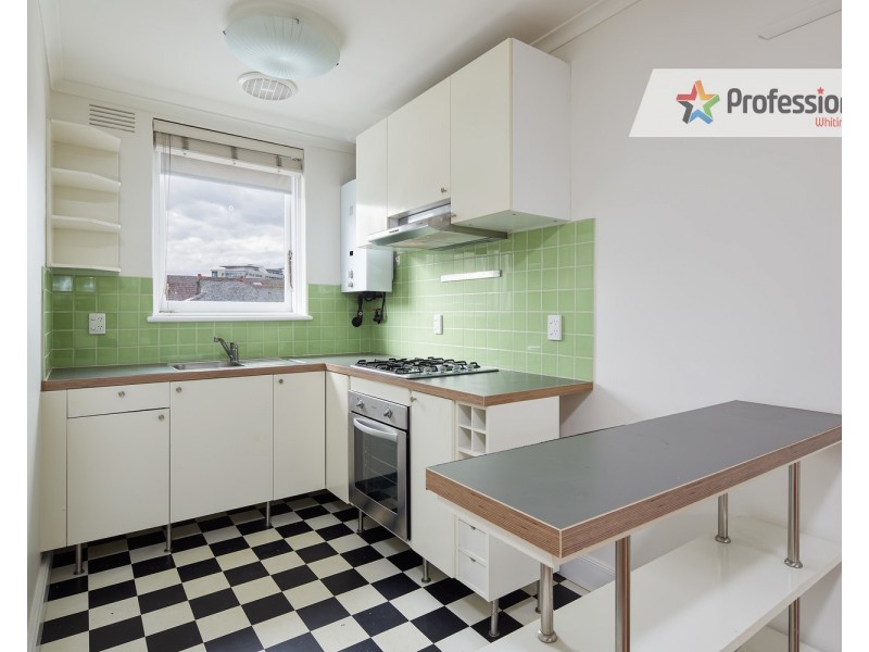 10/10 Gurner Street, St Kilda VIC 3182