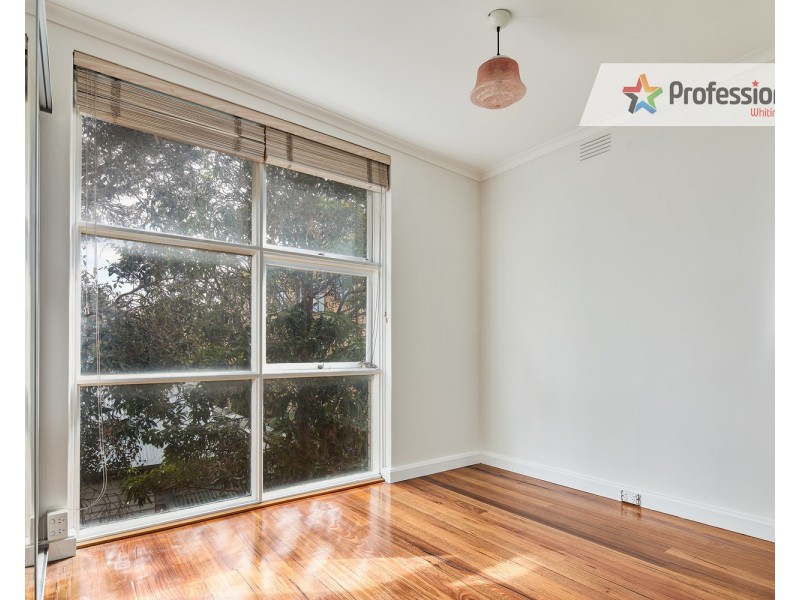 10/10 Gurner Street, St Kilda VIC 3182