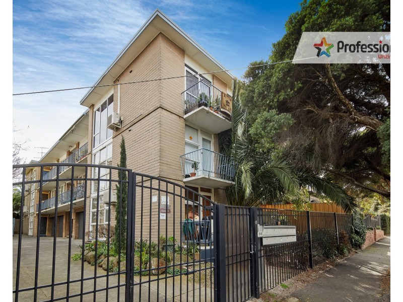 10/10 Gurner Street, St Kilda VIC 3182