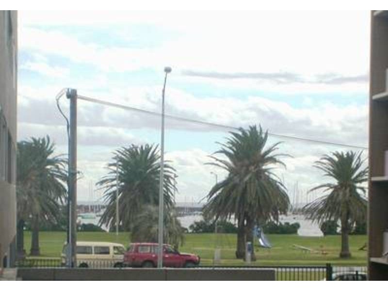 13/41 Park Street, St Kilda VIC 3182