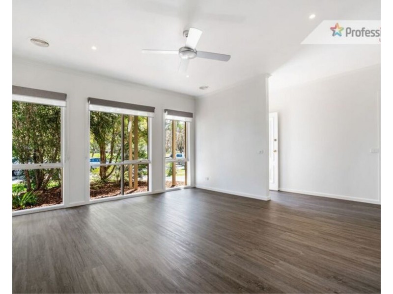 34 Gala Supreme Close, Mordialloc VIC 3195