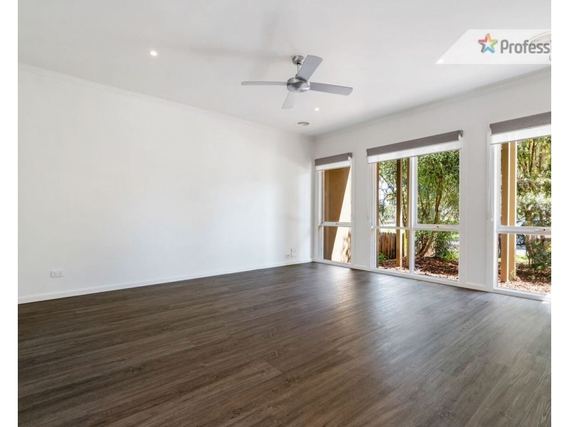 34 Gala Supreme Close, Mordialloc VIC 3195