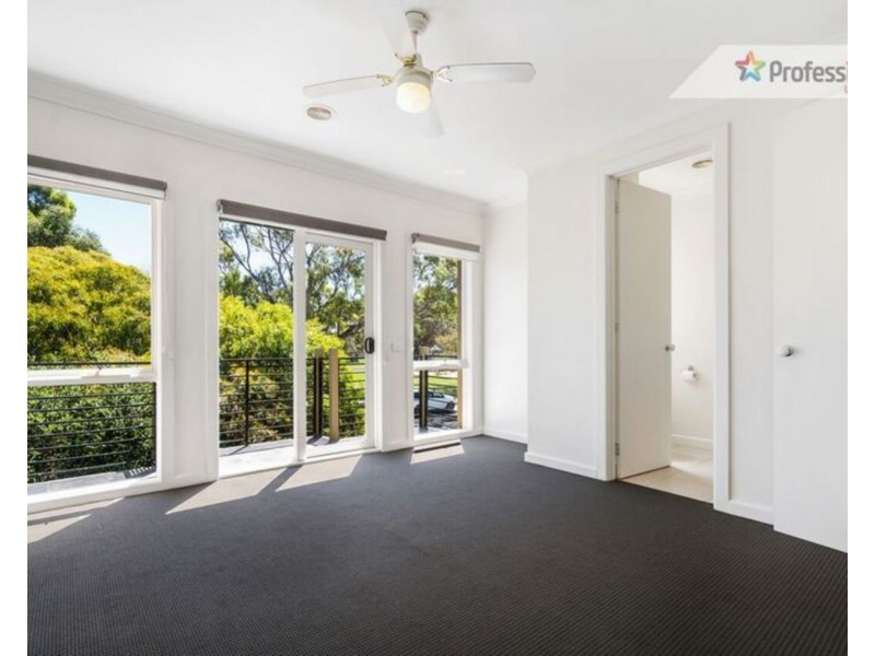 34 Gala Supreme Close, Mordialloc VIC 3195