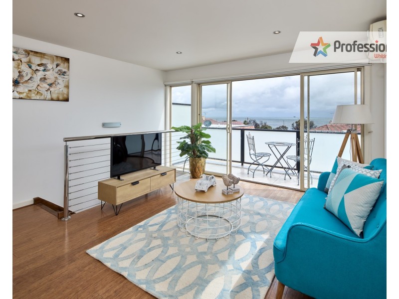 10/11 Bluff Avenue, Elwood VIC 3184