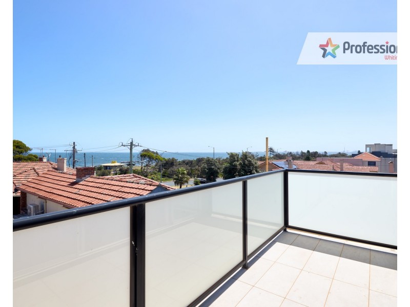 10/11 Bluff Avenue, Elwood VIC 3184