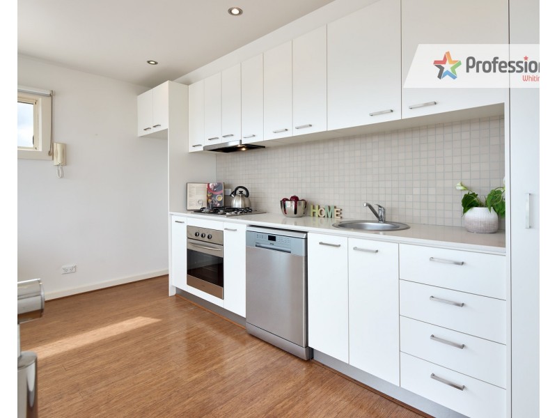 10/11 Bluff Avenue, Elwood VIC 3184