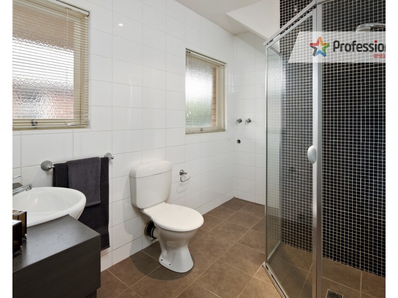 10/11 Bluff Avenue, Elwood VIC 3184