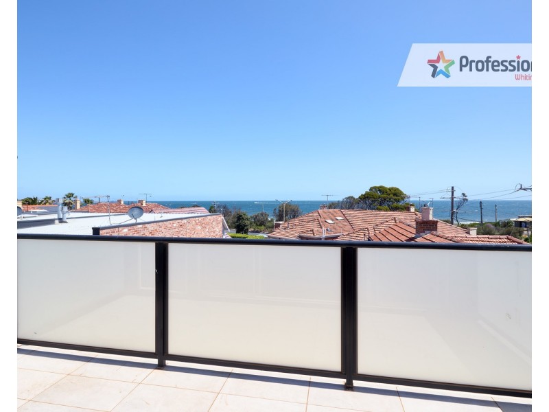 10/11 Bluff Avenue, Elwood VIC 3184