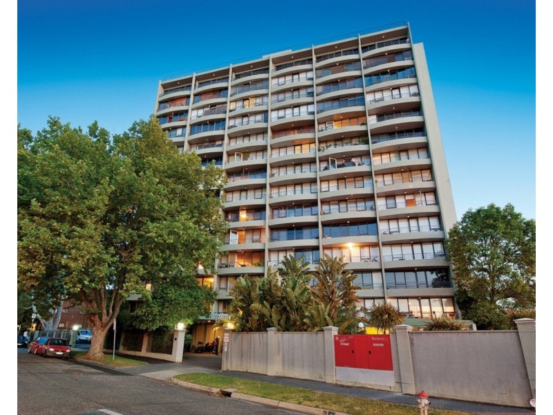 104/81 Queens Road, St Kilda VIC 3182