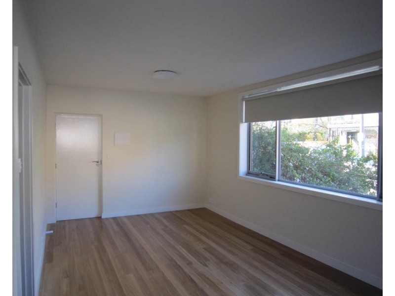 1/4 Burnett Street, St Kilda VIC 3182