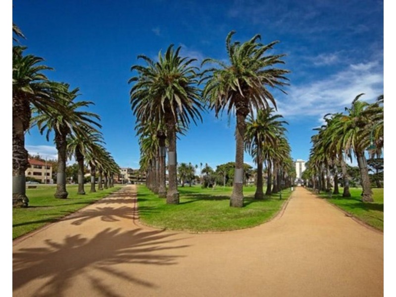 1/4 Burnett Street, St Kilda VIC 3182