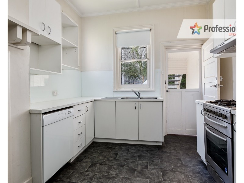 2 Inverleith Court, St Kilda VIC 3182