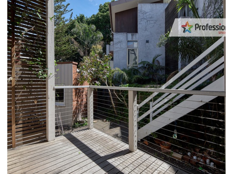 2 Inverleith Court, St Kilda VIC 3182