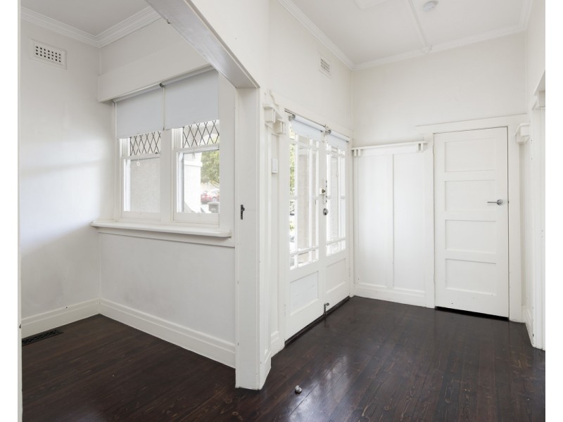 2 Inverleith Court, St Kilda VIC 3182