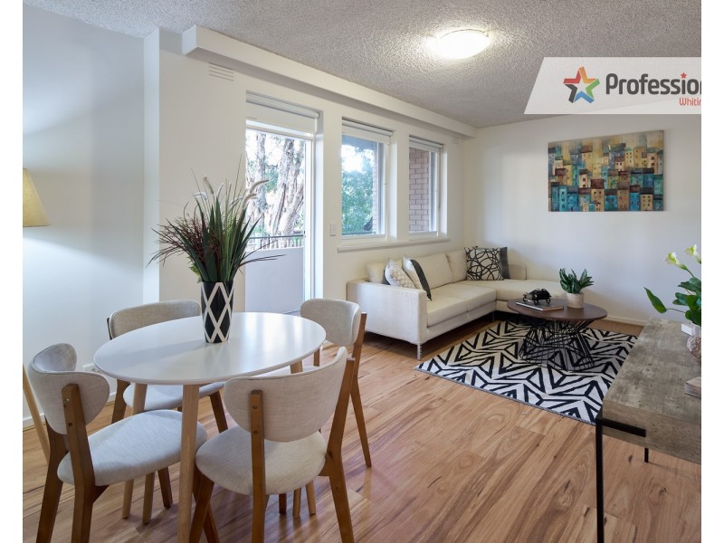 2/61 Robe Street, St Kilda VIC 3182