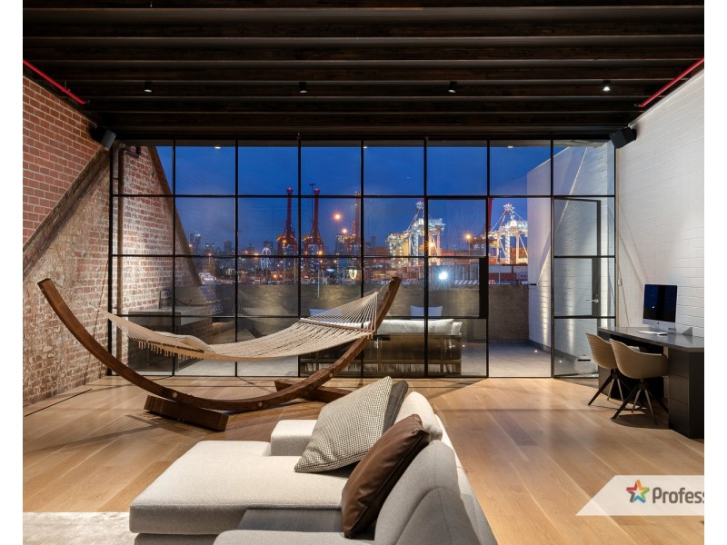 104 Maribyrnong Street, Footscray VIC 3011