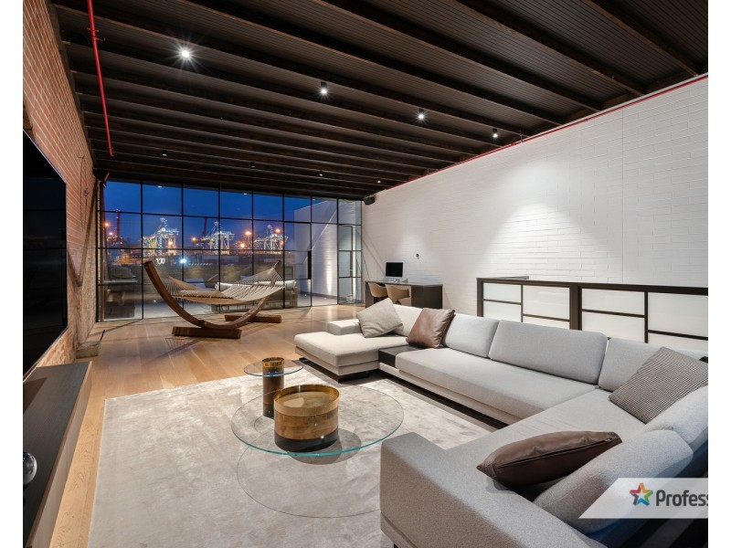 104 Maribyrnong Street, Footscray VIC 3011