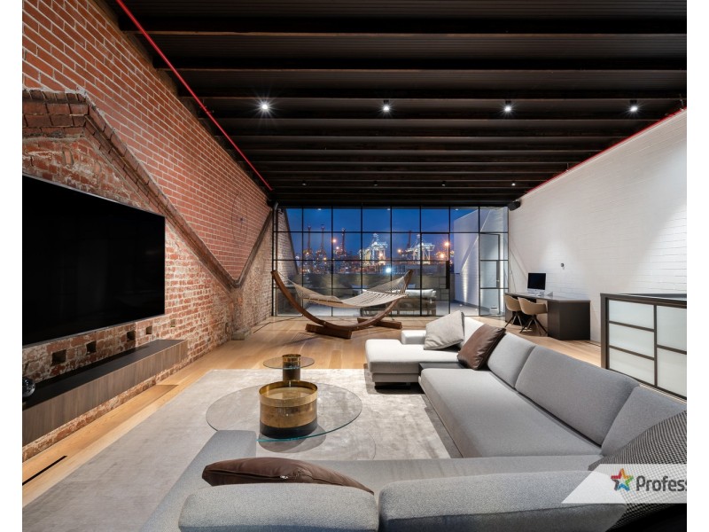 104 Maribyrnong Street, Footscray VIC 3011