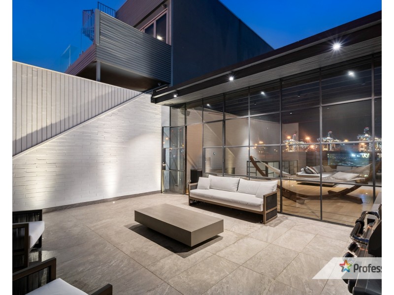 104 Maribyrnong Street, Footscray VIC 3011