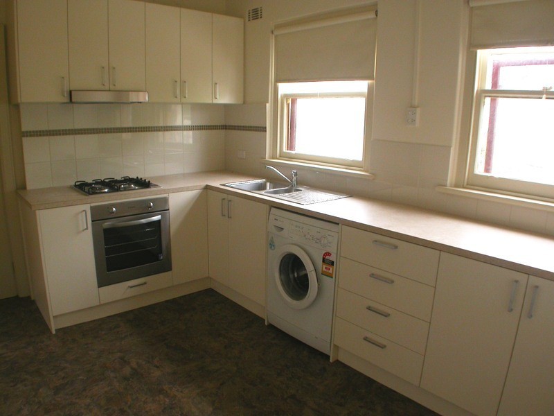 2/40 Barkly Street, St Kilda VIC 3182