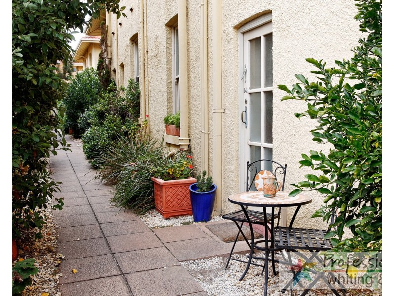 3/16 Marine Parade, St Kilda VIC 3182
