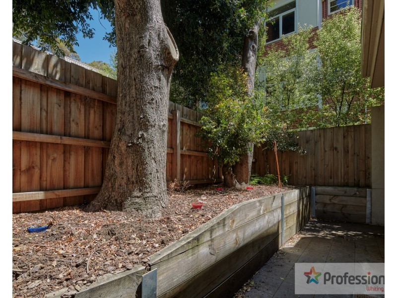 2/331 Orrong Road, St Kilda East VIC 3183