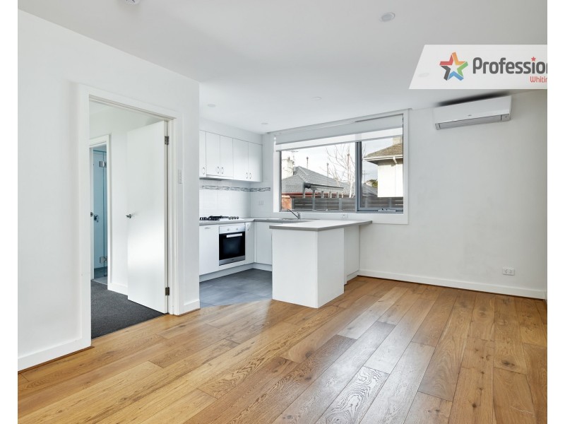 8/4 Burnett Street, St Kilda VIC 3182