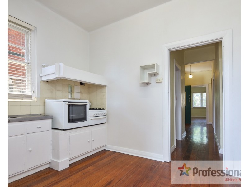 1/4A Mozart Street, St Kilda VIC 3182