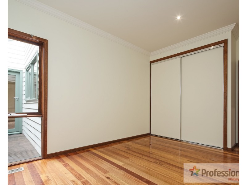 9 Marlborough Street, St Kilda East VIC 3183
