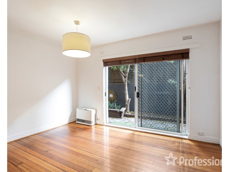 2/37 Grey Street, St Kilda VIC 3182