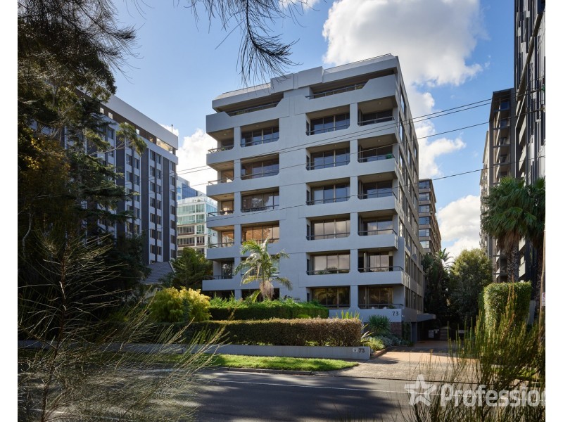 18/73 Queens Road, Melbourne VIC 3004