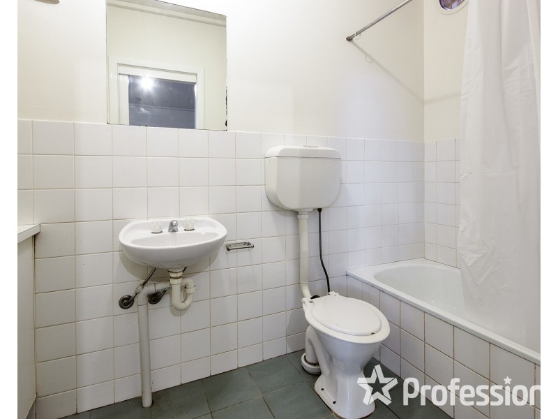 2/92 Grey Street, St Kilda VIC 3182