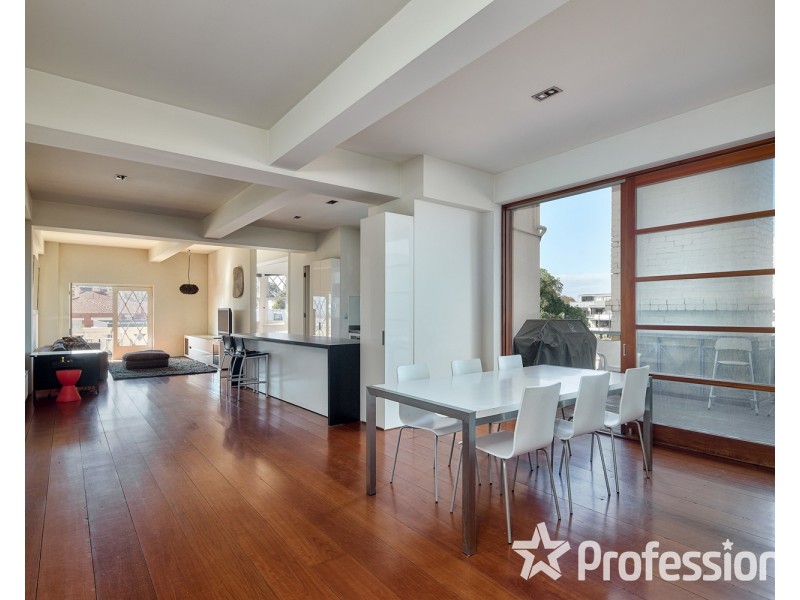 10B/171  Fitzroy Street, St Kilda VIC 3182