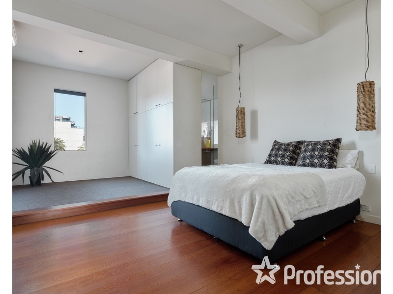 10B/171  Fitzroy Street, St Kilda VIC 3182