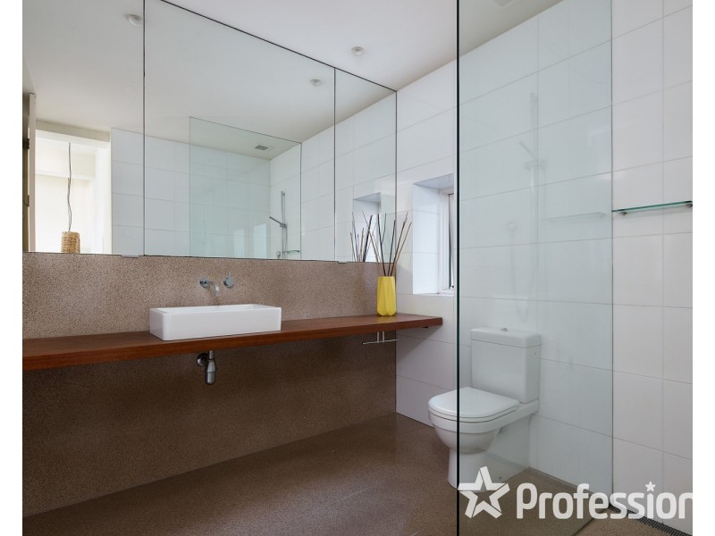 10B/171  Fitzroy Street, St Kilda VIC 3182