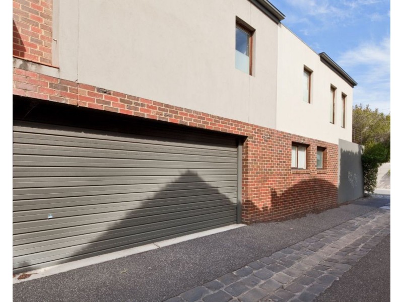 17 Park Lane, St Kilda West VIC 3182
