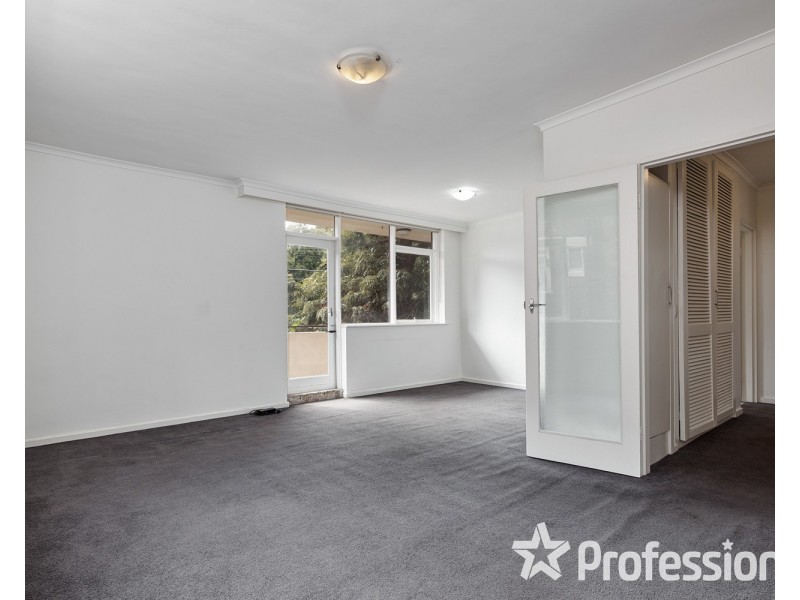 1/19 Mitford Street, St Kilda VIC 3182