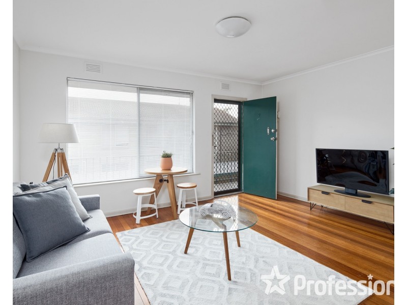 9/11 Toward Street, Murrumbeena VIC 3163