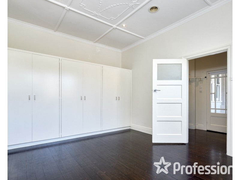 2/2 Inverleith Court, St Kilda VIC 3182