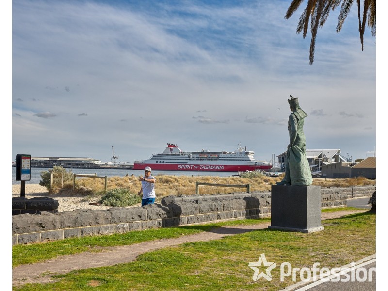 G08/52 Dow Street, Port Melbourne VIC 3207
