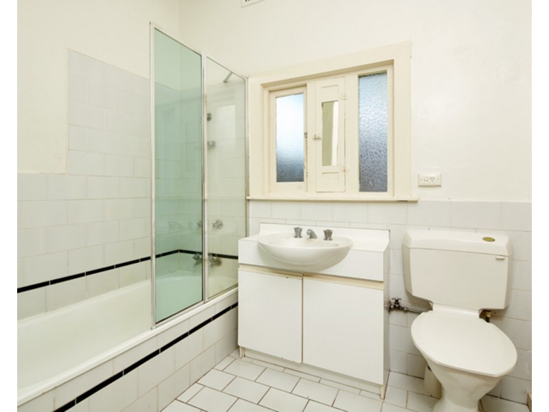 12/6 Westbeach Road, St Kilda VIC 3182