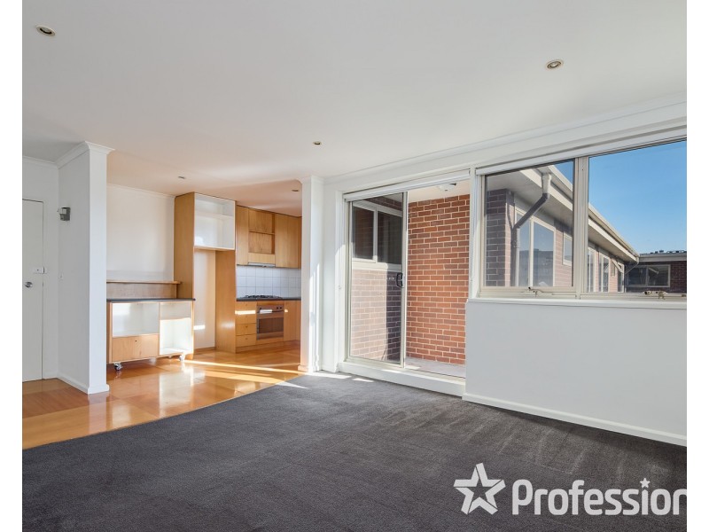 17/29 Dalgety Street, St Kilda VIC 3182