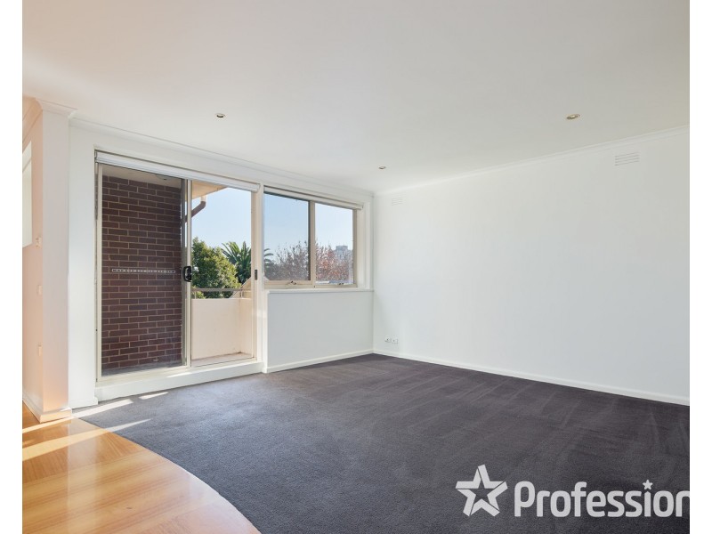 17/29 Dalgety Street, St Kilda VIC 3182